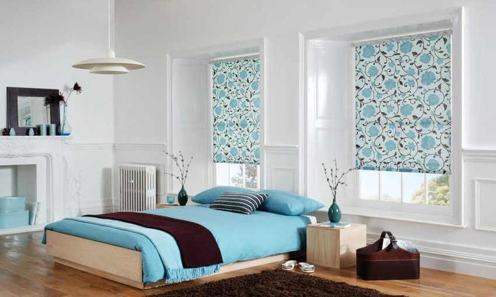Use printed blinds as modern touch for your place